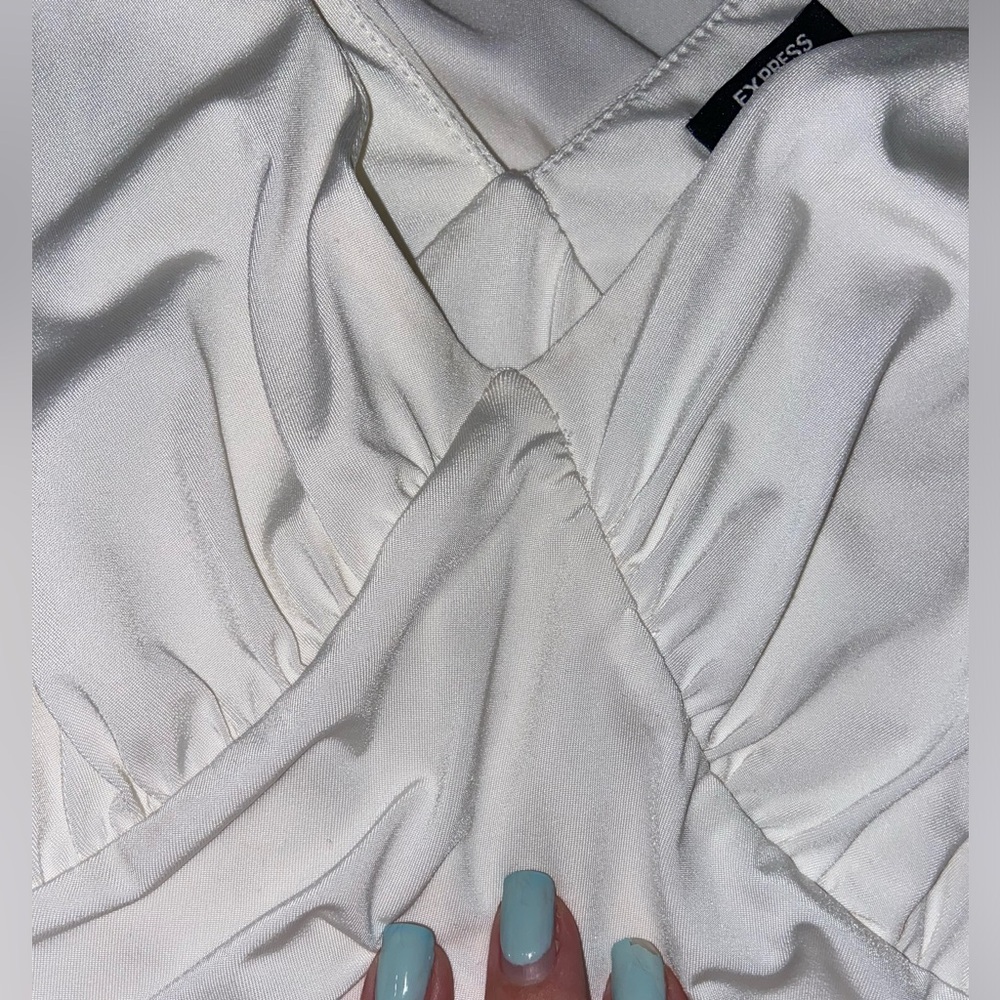 WHITE Express Body Contour Ruched V-Neck Bodysuit 🪶 - Picture 6 of 10
